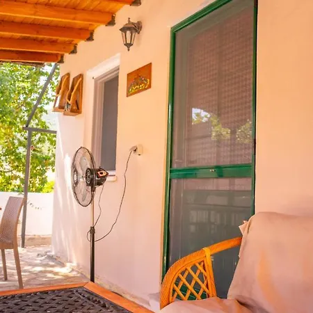 Apagio ميكروس جيالوس