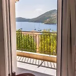 Apagio Aparthotel Mikros Gialos