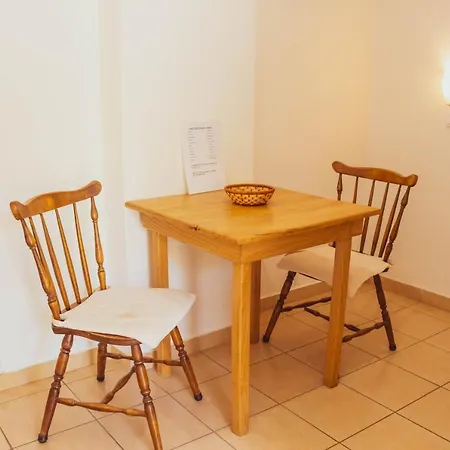 Apagio 4*