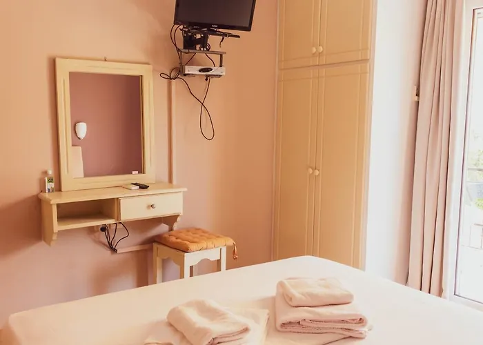 Aparthotel Apagio Mikros Gialos