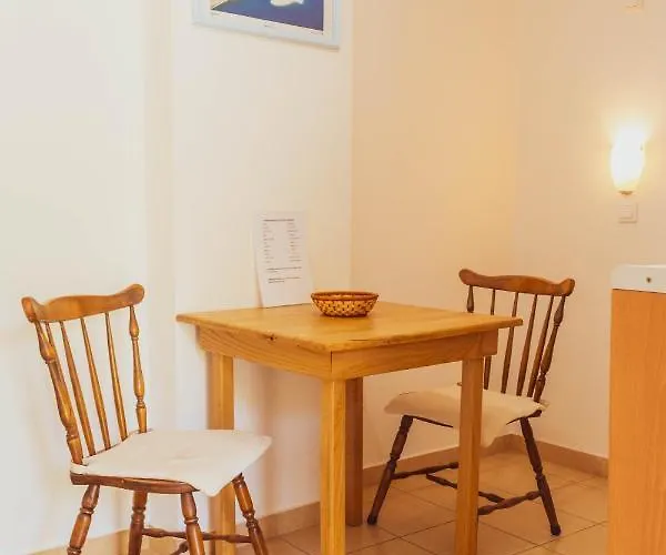 Apagio Aparthotel 3*